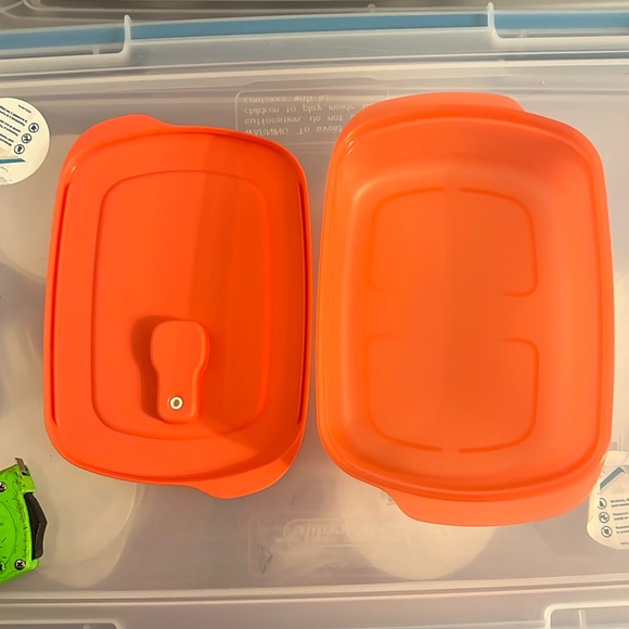 NEW Tupperware rectangular 4 cup - Picture 4 of 6